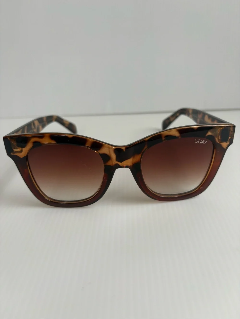 Quay Australia ever After Tortoiseshell Oversized Sunglasses Brown Gradient